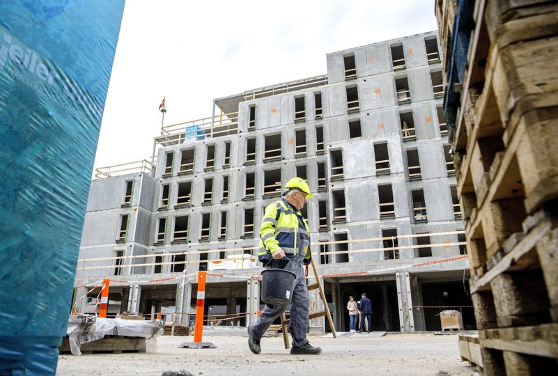 Byggeriet midt i Aabybro skyder godt i vejret. Foto: Lars Pauli