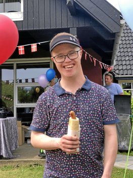 Dagen igennem var det tydeligt at se, at beboere og medarbejdere på Lounsgården har savnet at kunne være sammen på grund af corona-restriktionerne. Privatfoto