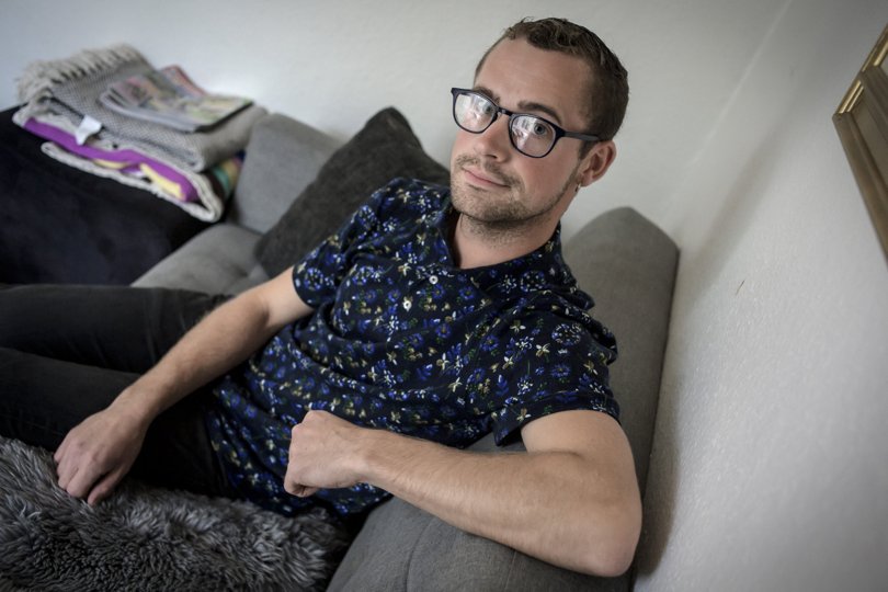 Pædagog Douglas Mikkelsen, 29 år er ramt af senfølger, efter han i februar blev syg med covid-19. Foto: Martin Damgård
