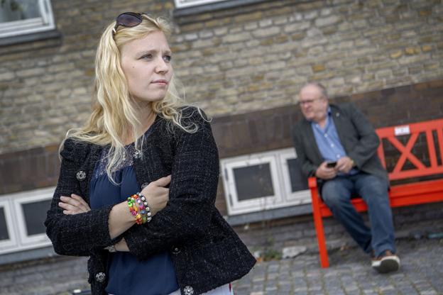 Emma Houe Mølgaard, Nye Borgerlige, Mariagerfjord Byråd, holder barselsorlov. Imens vikarierer førstesuppleanten Per de Vries (i baggrunden på bænken) for hende. Arkivfoto: Lars Pauli <i>Foto: Lars Pauli</i>