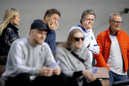 Jan Michael Daucke (nummer to fra højre) forudser nogle travle dage, hvor man skal forsøge at få styr på rammerne til kampen mod Brøndby. Foto: Lars Pauli <i>Foto: Lars Pauli</i>