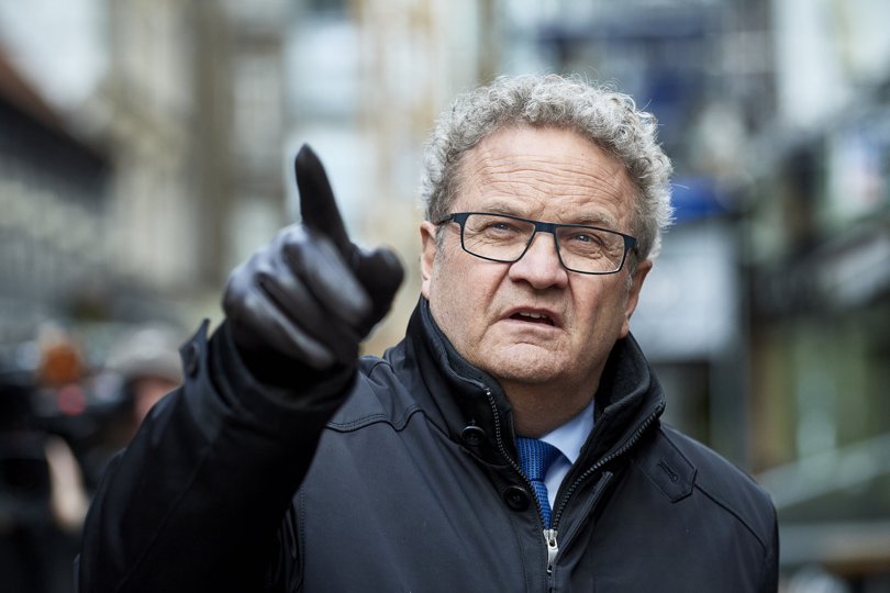 Preben Bang Henriksen (V) kalder parkeringsselskabernes forretningsområde et monopol-marked. Han mener, parkeringsselskaberne alene sætter vilkårene, og at det nu skal være fortid. <i>Arkivfoto: Henrik Bo</i>