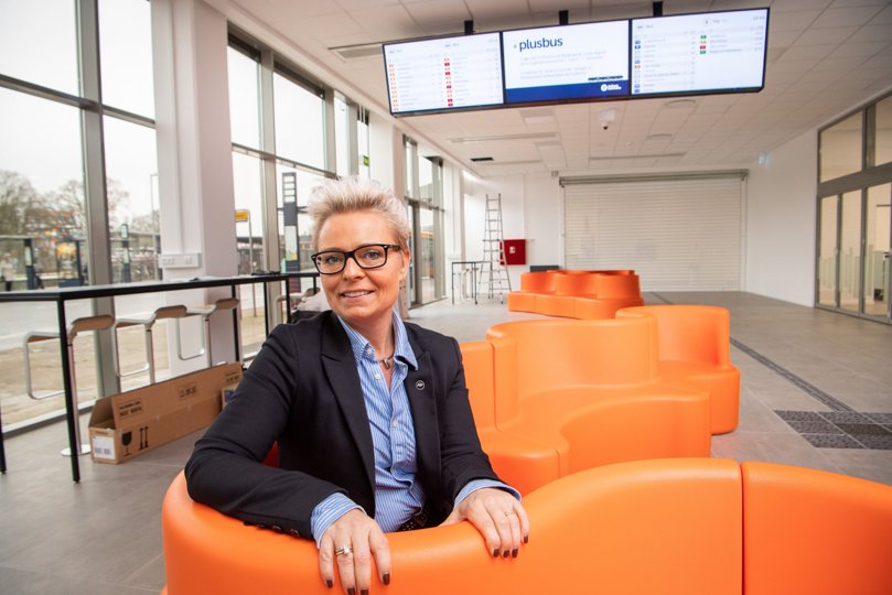 Corona ændrede folks vaner i forhold til offentlig transport med et slag. Det bliver et langt sejt træk at få dem tilbage i den offentlige, erkender Mette Henriksen, der dog er klar til kampen. Arkivfoto <i>Foto: Peter Broen</i>