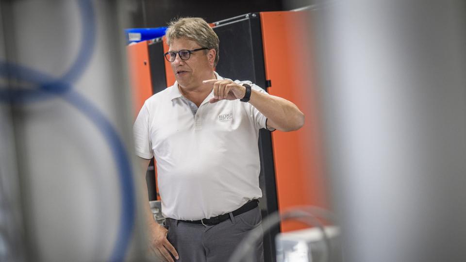 - Fusionen giver os nogle muligheder, som vi ellers ikke kunne komme i nærheden af, siger Lasse Buhl Jørgensen, direktør for Vesthimmerland Biogas A/S. <i>Arkivfoto: Martin Damgård</i>
