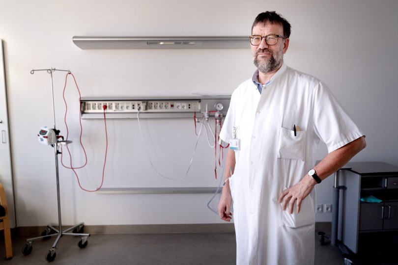Henrik Nielsen er overlæge ved Infektionsmedicinsk afdeling på Aalborg Universitetshospital. Foto: Torben Hansen