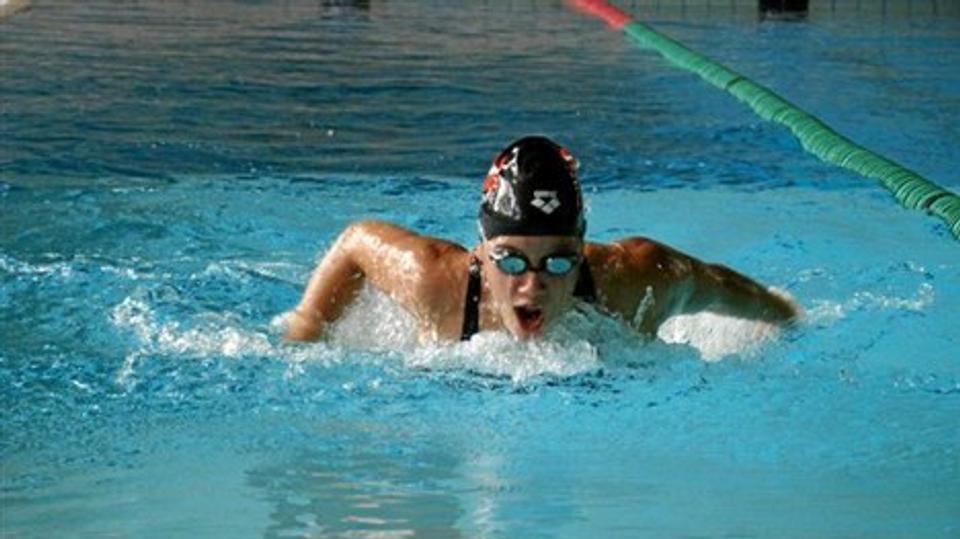 Amalie Østergaard Vinther arbejder hårdt i bassinet for at få indfriet sin olympiske drøm.Arkivfoto