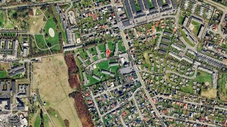 En kvinde på 24 år blev overfaldet, da hun for to uger siden var ude og løbe i Golfparken i Aalborg.