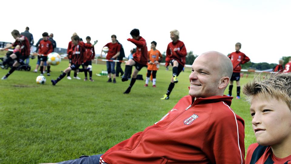 FfI’s fodboldformand, Martin Høeg, glæder sig over talenterne i klubbens ungdomsafdeling, men nu skal fokus rettes mere mod en hårdt ramt seniorafdeling.Foto: Bent Bach <i>Bent Bach</i>