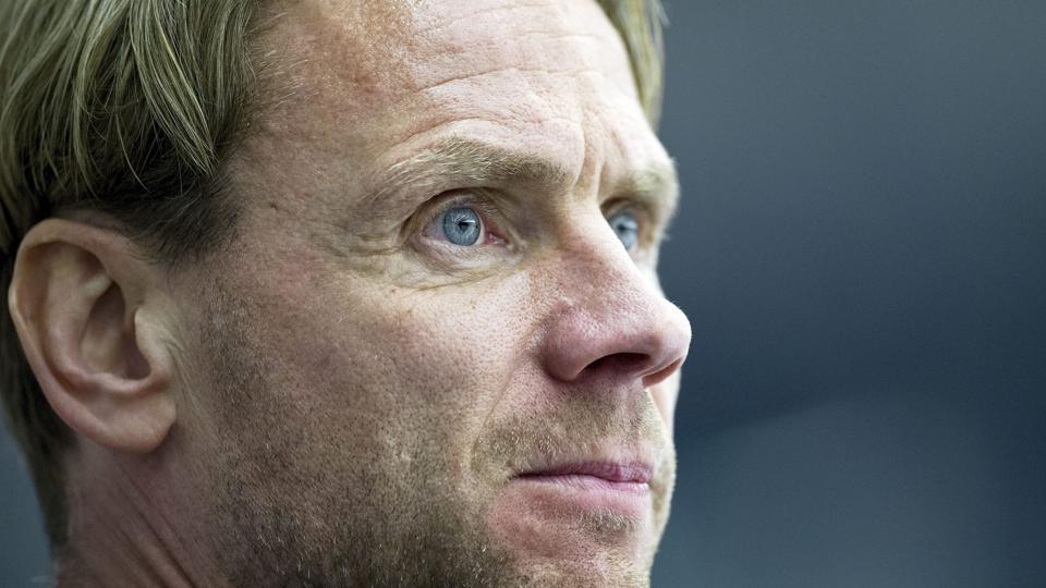 Frederik Åkesson, sportsdirektør i Aalborg Ishockey, betegner Sebastian Ehlers som en spændende spiller.
Foto: Henrik Bo <i>Foto: Henrik Bo</i>