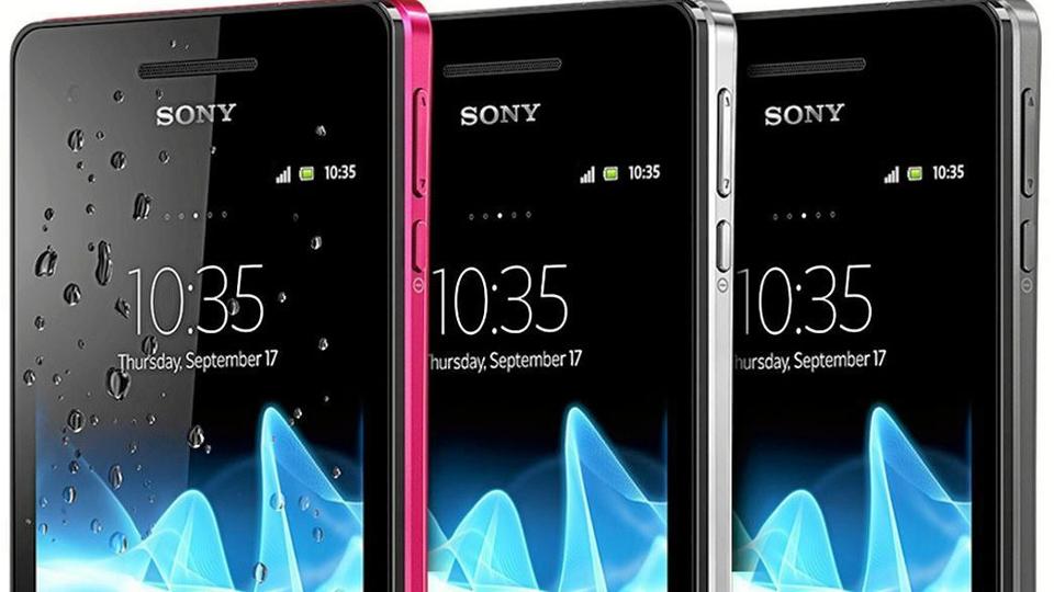 Sony Xperia V - ny smartphone, som godt kan tåle at blive våd.