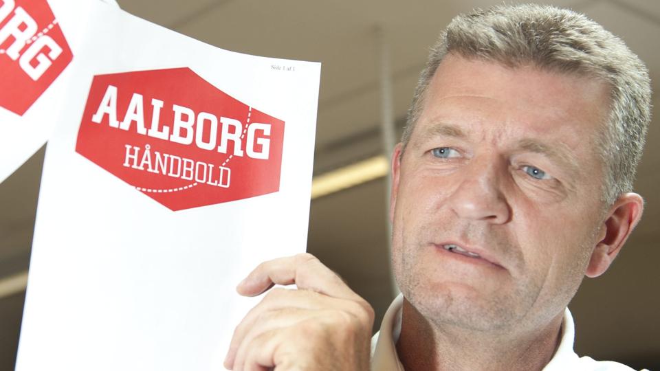 Aalborg Håndbolds direktør Jan Larsen kan se frem til at se sit mandskab i aktion mod den internationale top. Foto: Grete Dahl <i>Grete Dahl</i>