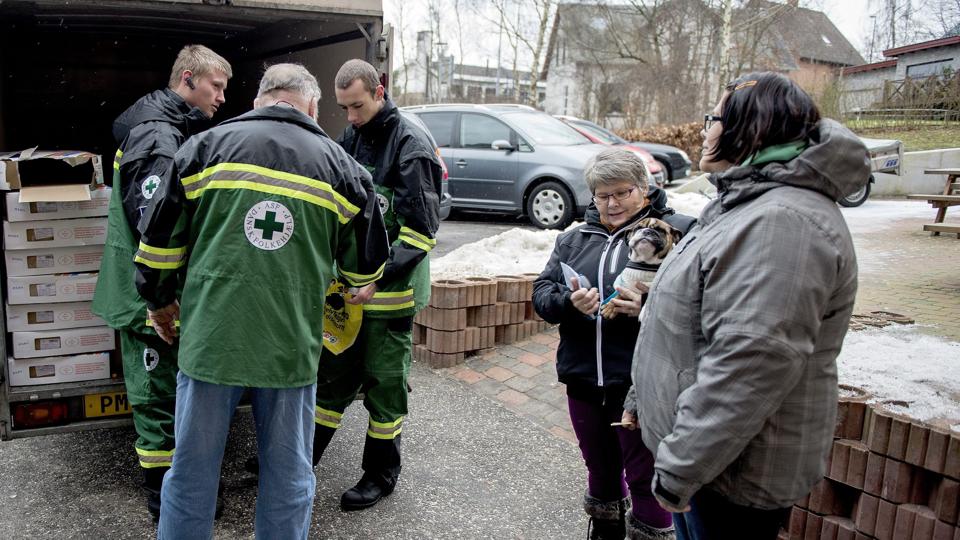 Dansk Folkehjælp uddelte julepakker. Foto: Henrik Bo <i>Foto: Henrik Bo</i>