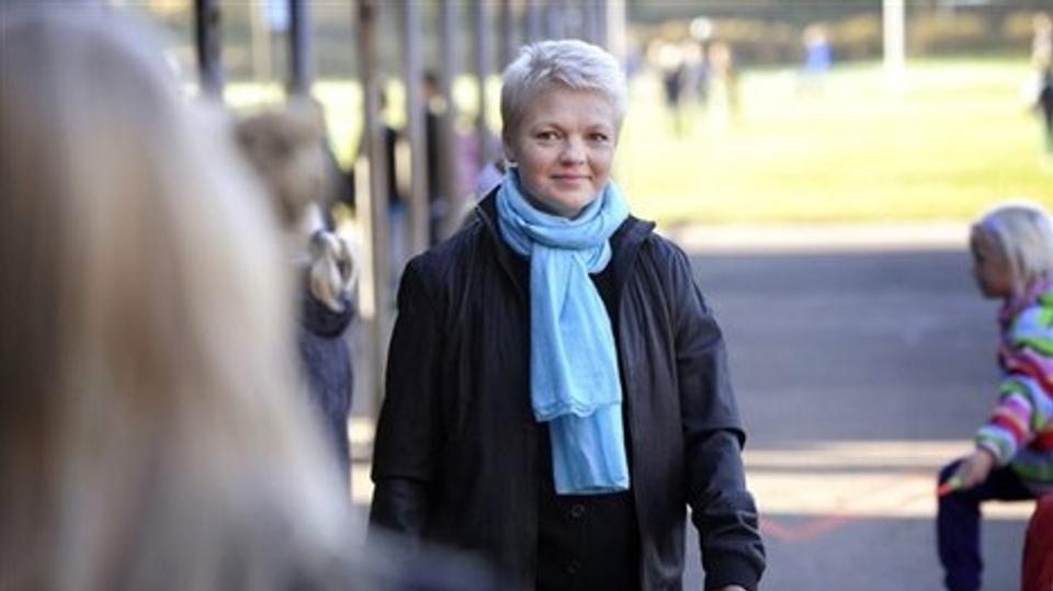 Skolebestyrelsesformanden for Aabybro Skole, Susanne Færch, glæder sig i det mindste over, at politikerne vil evaluere sfo-området efter et år. - Men det burde være efter et halvt år, så de kan tage højde for det i næste års budget, siger hun. Arkivf