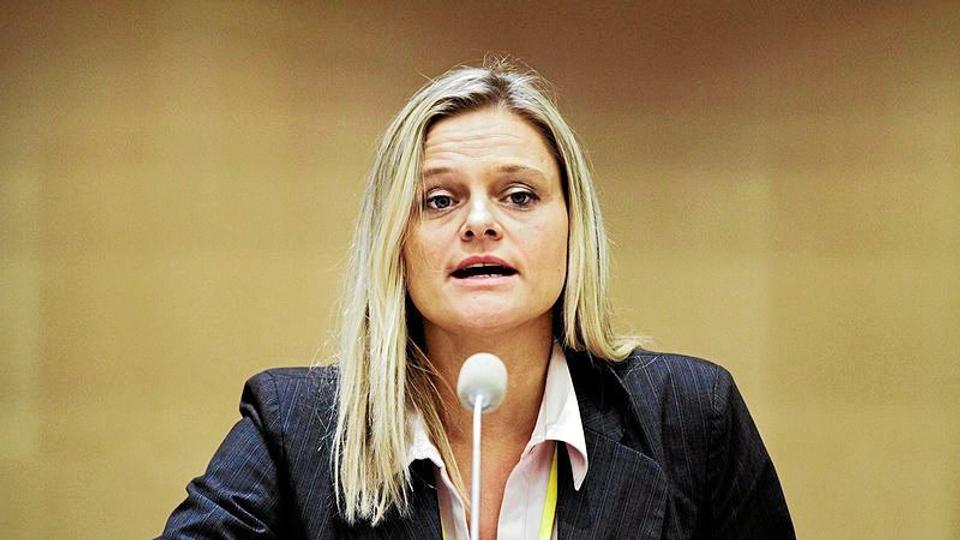 Færøernes socialminister Annika Olsen er enig med sin danske kollega Karen Hækkerup om at styrke samarbejdet mellem de to landes sociale myndigheder.