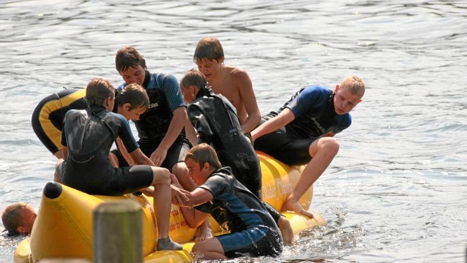 I år er 25. gang, at sklelbørn får tilbudt sommraktiviter via sommerskolen. Privatfoto