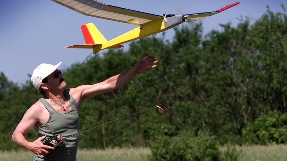 Byg dit eget fly i Sæby Modelflyveklub - der er klubweekend lørdag den 16. juni. Arkivfoto. <i>© Peter Broen - NORDJYSKE</i>