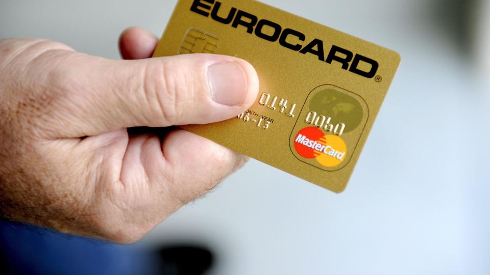 En kvindelig pensionist fra Brønderslev fik stjålet sit Mastercard, hvorefter tyven hævede 15.000 kr. Arkivfoto <i>Michael Koch</i>