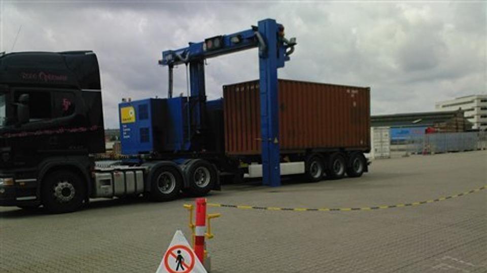 Det var en containerscanner som denne, der var med til at afsløre den store hashtransport.  Foto: dkpto/flickr.com