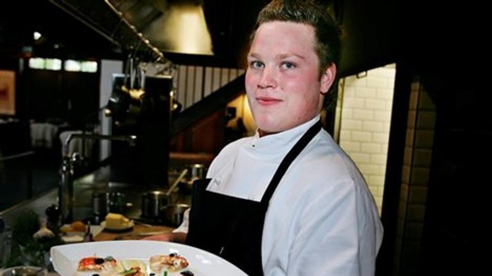 I 2006 var Jeppe Foldager ved at være udlært på Rosdahls i Aalborg. I dag kan han allerede som 26-årig kvalificere sig til sit livs store mål - VM for kokke, Bocuse d´Or i Lyon. Arkivfoto: Grete Dahl
