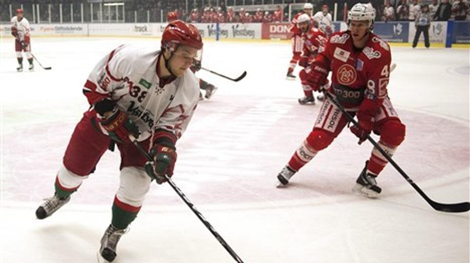 Odense Bulldogs fører nu 3-0 i kampe efter sejren på 3-2 tirsdag aften hjemme i Odense over AaB Ishockey.
Foto: Scanpix