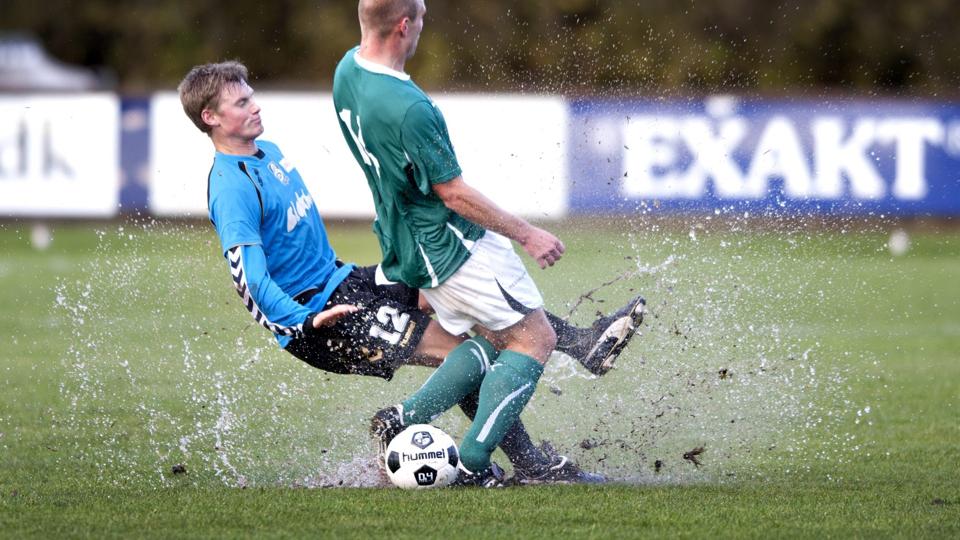 Kasper Stiller (th.) forlader Blokhus FC efter denne sæson. Foto: Torben Hansen <i>Foto: Torben Hansen</i>