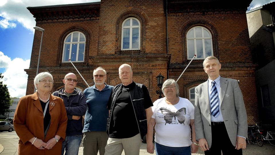 Bestyrelsen var naturligvis samlet til sådan en stor begivenhed, og det er fra venstre formanden Grethe Andersen, bestyrelsesmedlem Frank Poulsen, næstformand Peter Ottosen, bestyrelsesmedlem John Larsen, bestyrelsesmedlem Nora Busk og direktør Ove Jensen. Foto: Peter Mørk <i>Foto: Peter Mørk</i>