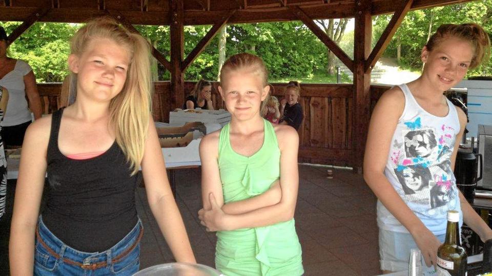 Natasja Hansen, Sarah Christensen og Isabella Tøttrup fra 5. b. i sildeboden. Privatfoto