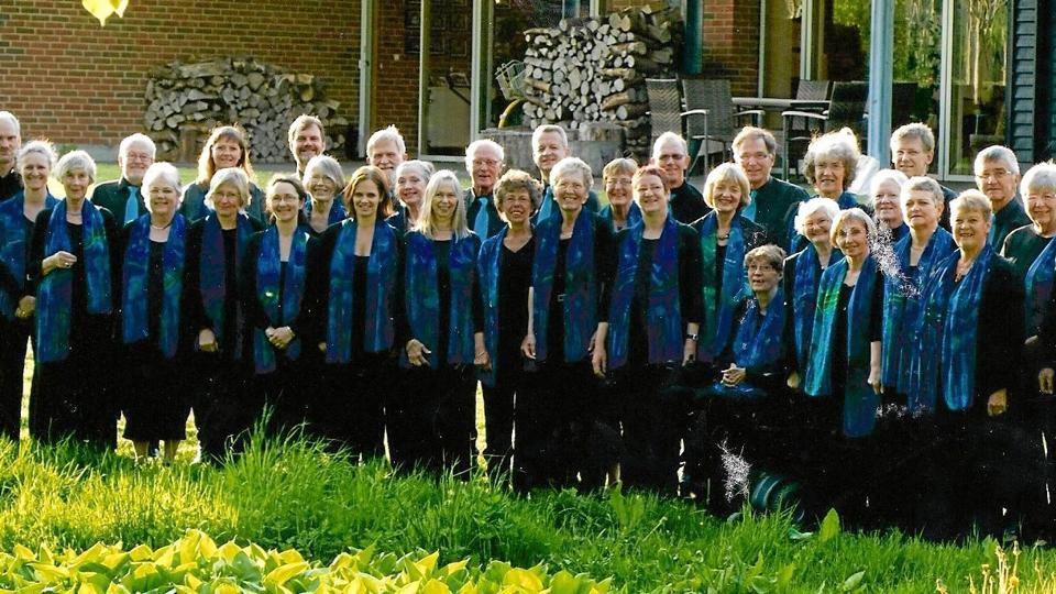 Skørpingkoret opfører værket "Jeg drømmer en drøm" i Skørping Nykirke 16. december. Privatfoto