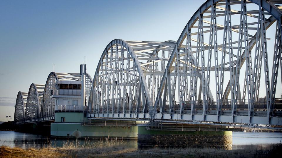 I morgen tidlig kl. 05, fredag 14. december, er Vildsundbroen klar igen. Arkivfoto: Peter Mørk <i>Peter Mørk</i>