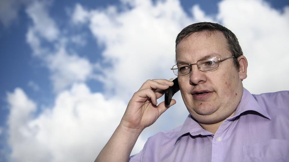42-årige Irving Nielsen, der bor ved Aasted, har netop startet firmaet Telemaster, der skal rådgive om telefon- og internetabonnementer. ?Foto: Peter Broen <i>Peter Broen</i>