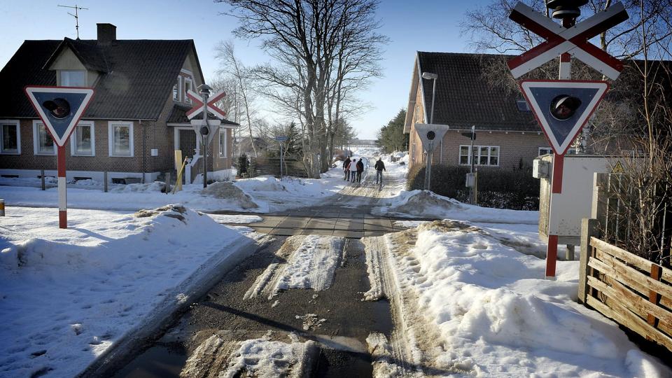 Jernbaneoverskæringen ved Idylvej i Hørdum bliver efter alle tegn i sol og måne nedlagt. Borgerne protesterede allerede for ét år siden mod en lukning, men er ikke blevet hørt. Arkivfoto: Peter Mørk <i>Peter Mørk</i>