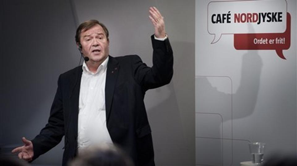 Lynge Jakobsen har det bedst med, at AaB bruger egne folk i startopstillingen.
Arkivfoto: Torben Hansen