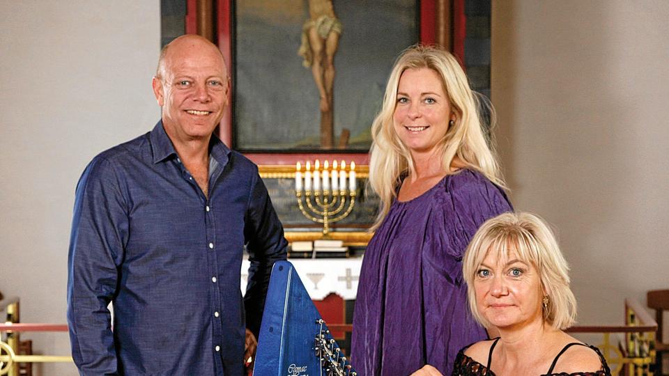 Knud-Erik Thrane, Tina Siel og Tine Lilholt giver koncerter i kirkerne i Gærum og Flade.