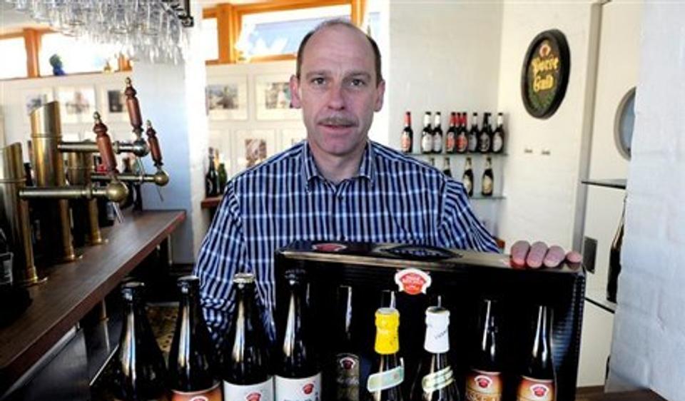 Thisted Bryghus' direktør, Aage Svenningsen, er klar med forårets varer.
Foto: Peter Mørk