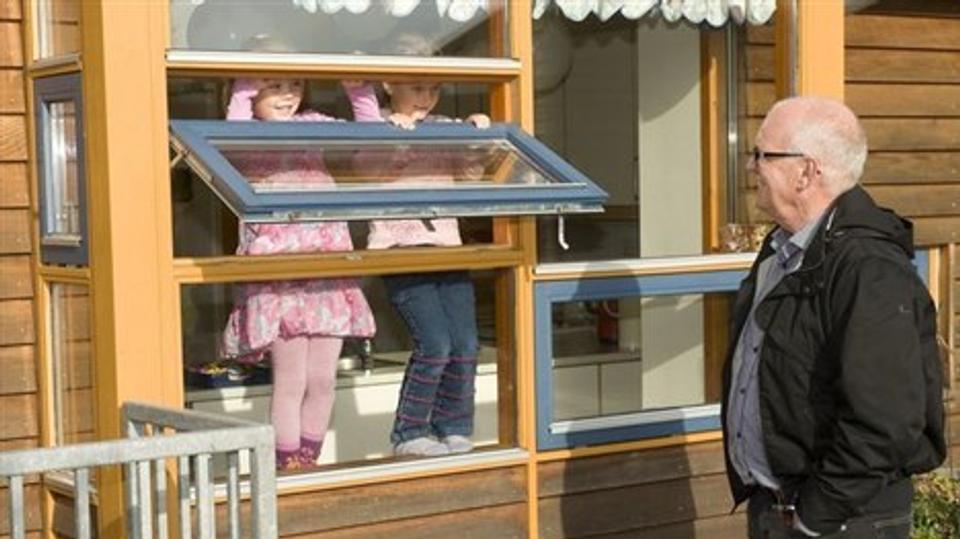 Først var der skimmelsvamp i aktivitetscentret i Sindal, og nu kan formanden for børne- og undervisningsudvalget, Viggo Bilde (UP), konstatere, at der er skimmelsvamp i vuggestuen i Harken. Arkivfoto: Kurt Bering