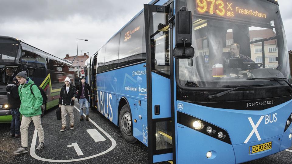 Der har været masser af passagerer i busserne i forbindelse med togproblemerne i Vendsyssel. Foto: Peter Broen <i>Peter Broen</i>