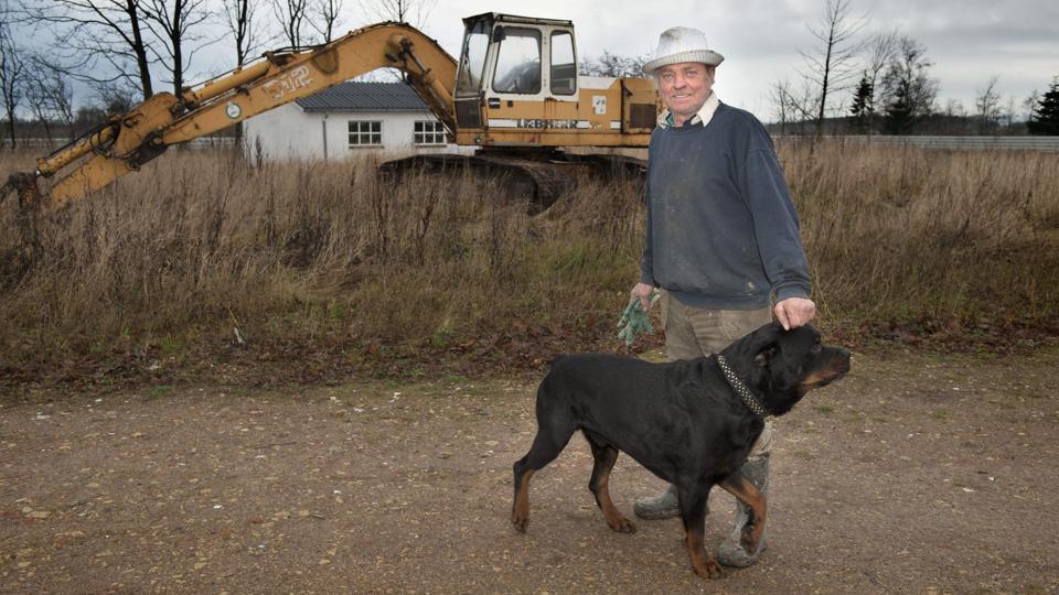 Ove Nikkelsen har kørt tusindvis af vognlæs byggeaffald ud i mosen. Foto: Mette Nielsen