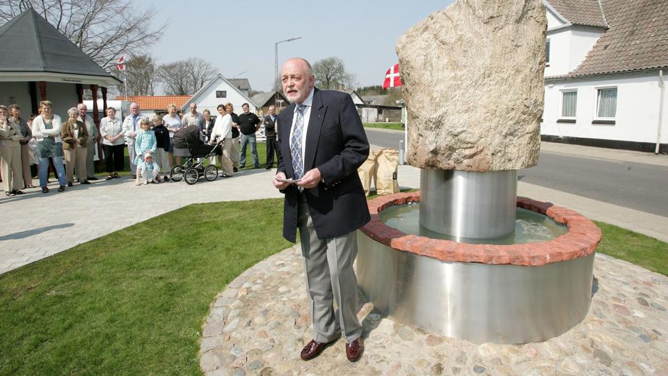 Indvielse af Doktorpladsen i Hallund Foto Kurt Bering <i>Pressefotograf Henrik Bo</i>