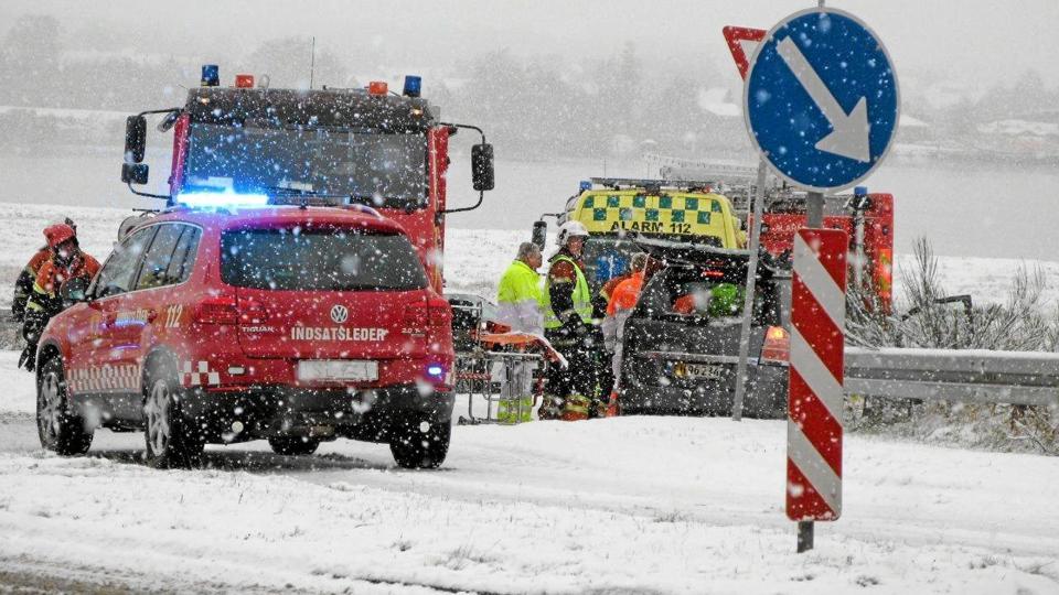 To biler var involveret i sammenstødet ved Hadsund. Foto: hans Henrik Rasmussen