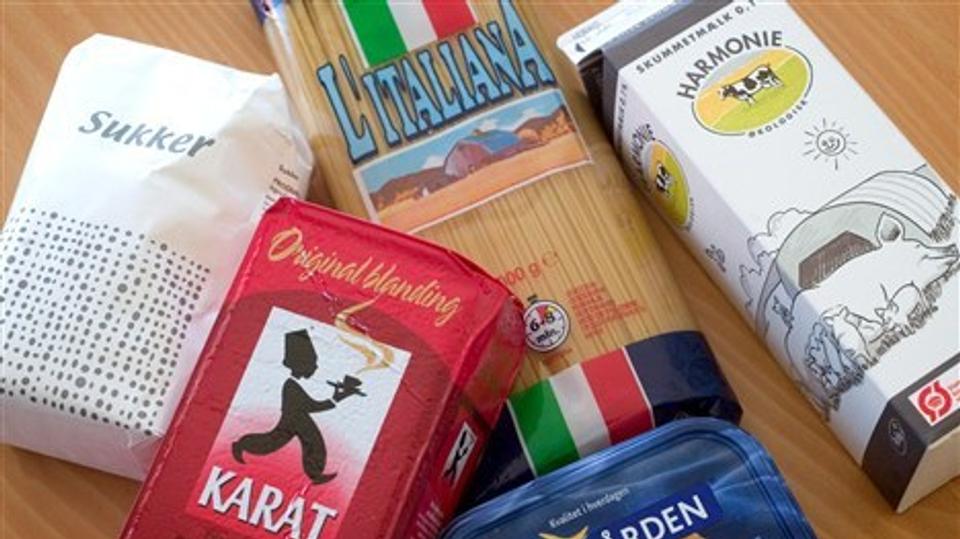 Discountbutikker tjener på gyngerne, hvad de taber på karruselerne, og der er store forskelle på, hvad butikkerne tager for de varer, som kunderne ikke køber særlig tit. Arkivfoto