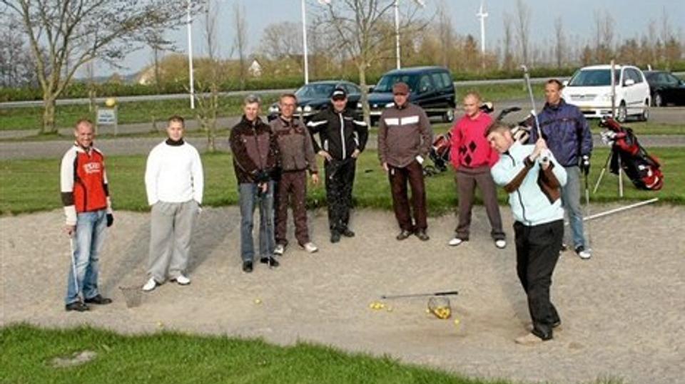 PGA-træner Tommy Bitsch uddannede omkring 80 nye golfspillere sidste år hos Aabybro Golfklub. Arkivfoto