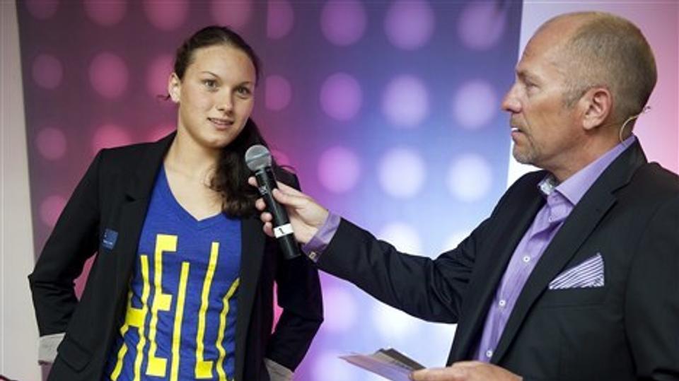 Mie Ø. Nielsen er blot 15 år, men hun har udviklet sig enormt, så hun nu er en del af verdenseliten. Foto: Lars Pauli