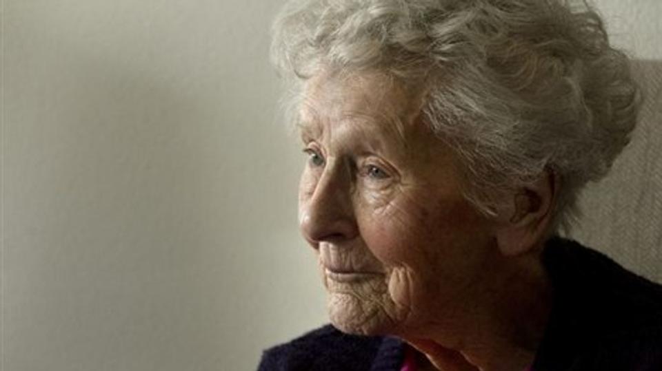 Edith Jensen, Sindal, fylder 100 år i dag. Foto: Henrik Louis
