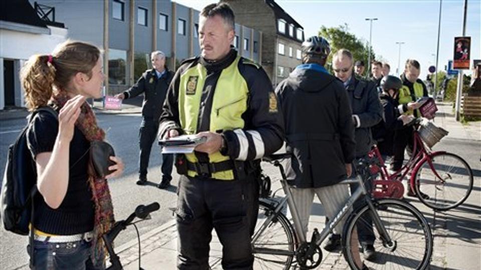 Politiet sætter mandag gang i cykelugen, hvor de er særligt ude efter de tohjulede syndere. Arkivfoto