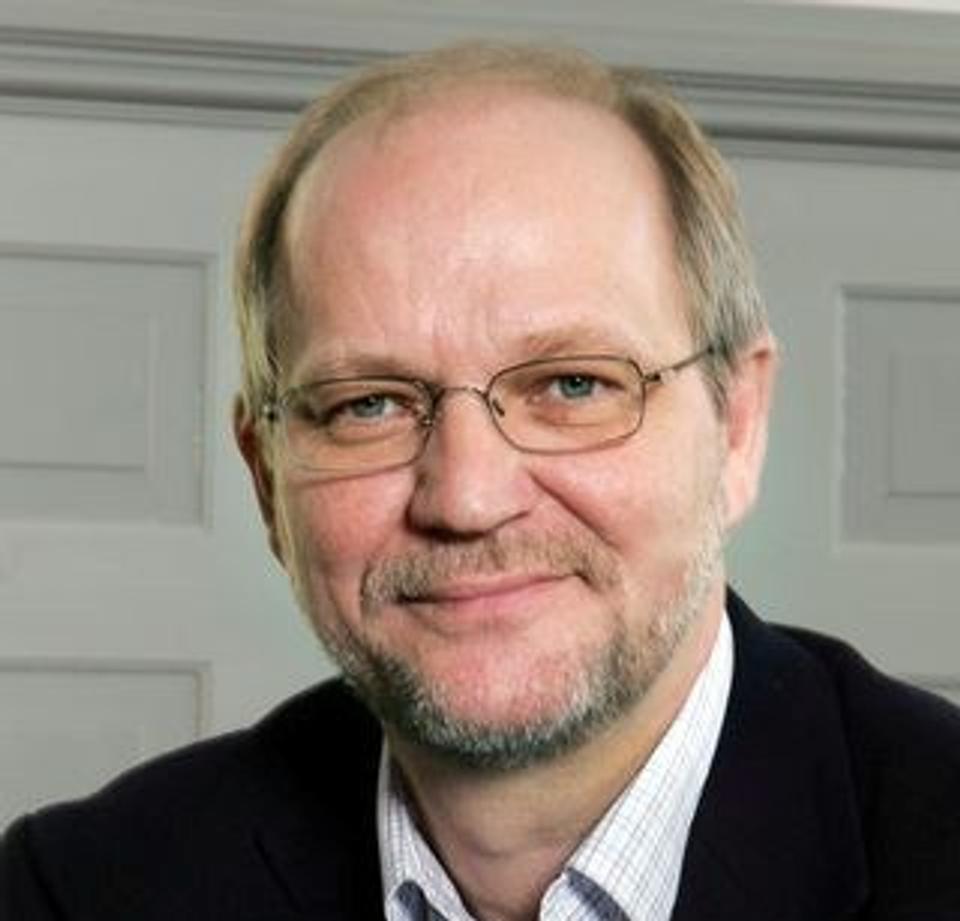 Direktør for børn og kultur, Henning Risager, fortæller at der satses på specielt uddannede plejefamilier.
Foto: Henrik Louis