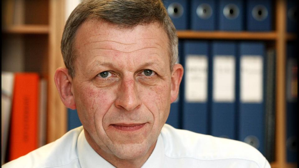 - Jeg mener, at private skal overlade efterforskning til politiet. Politiet er underlagt retsplejeloven, som er garant for borgernes retssikkerhed, siger politiinspektør hos Nordjyllands Politi, Verner Holm (billedet). Arkivfoto