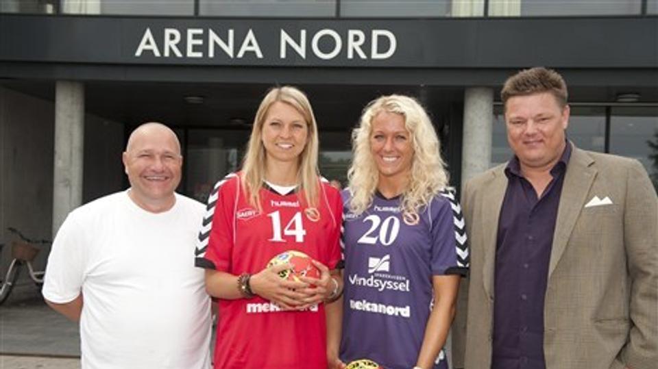 Direktør Jan Hansen (tv.) og salgschef Johnnie Aabo (th.) har store forventninger til Vendsyssel Håndbold.
Foto: Bente Poder.