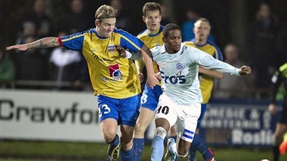 Jens Gjesing (tv) nettede for Hobro.