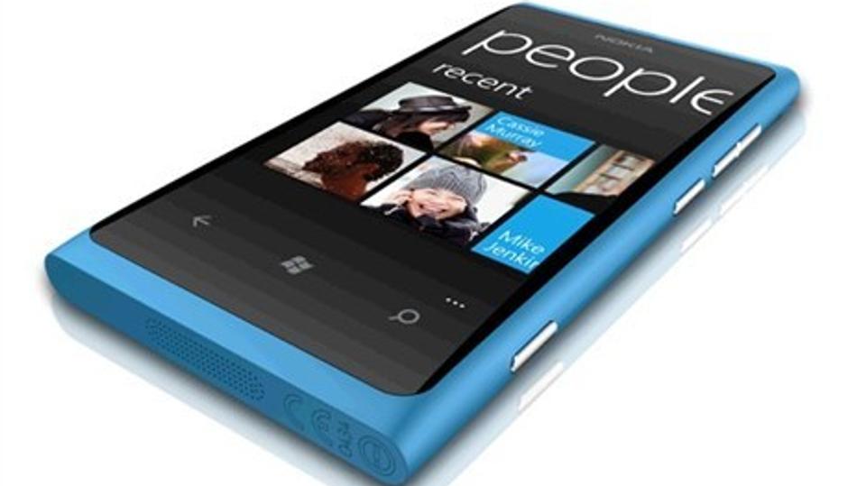 Lumia 800 er en af Nokias nye smartphones med Windows som styresystem.