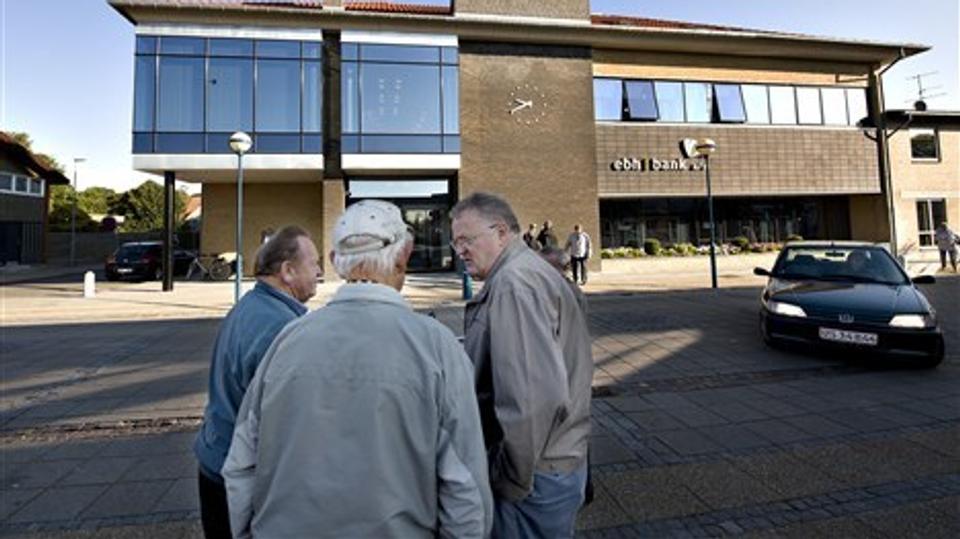 To ud af tre chefer fra den konkursramte ebh bank får fri proces til erstatningssagen mod dem og andre topfolk i banen. Arkivfoto: Grete Dahl